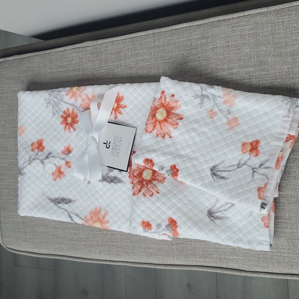 DEBORAH CONNOLLY DESIGNS 3pc Hand Towel  Set
